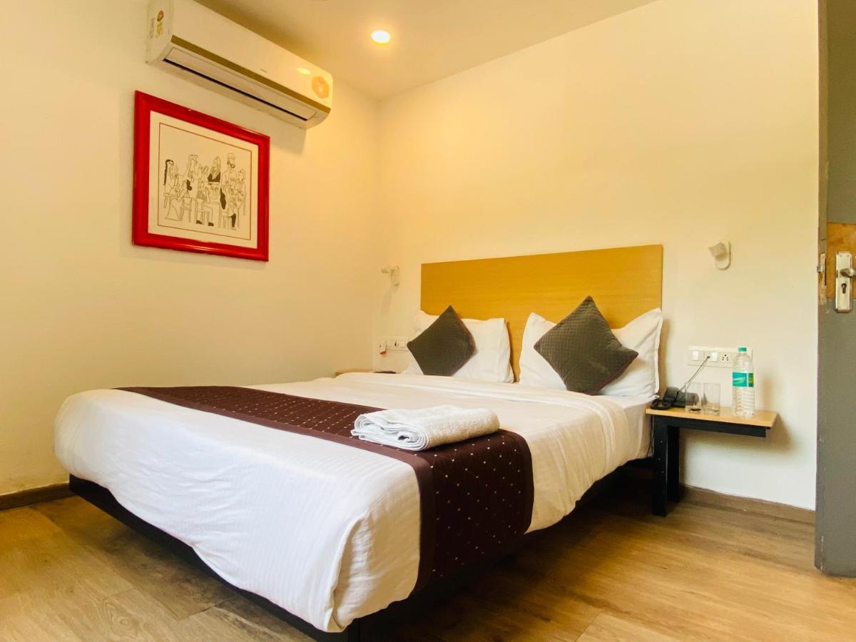 ניו דלהי Qotel Hotel Ip Residency East Delhi Preet Vihar מראה חיצוני תמונה