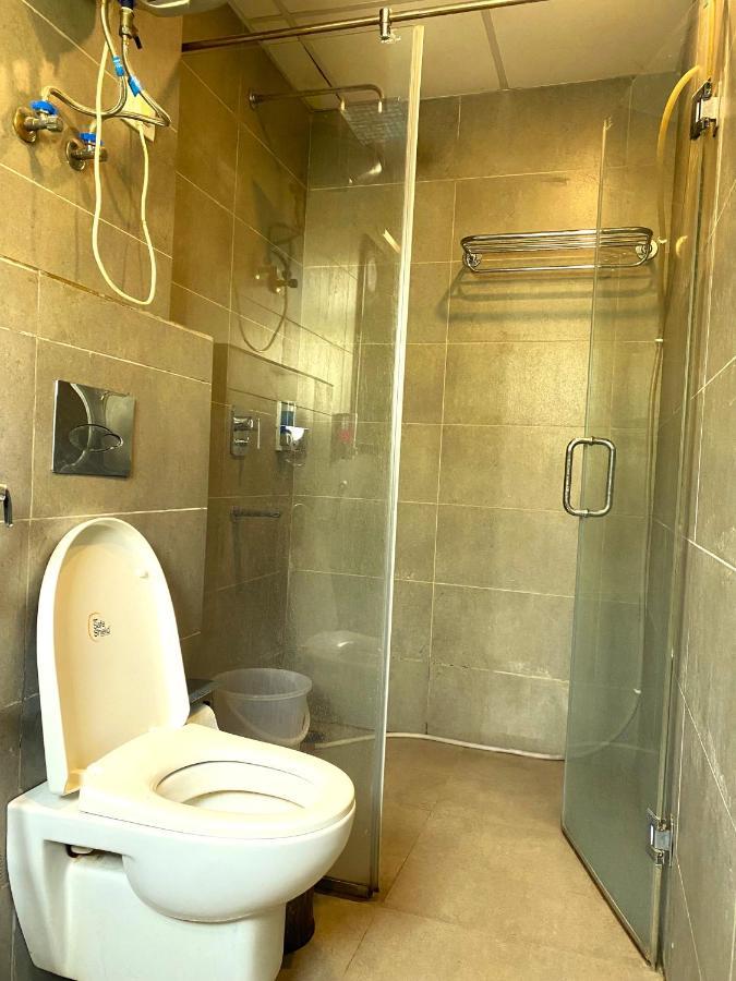 ניו דלהי Qotel Hotel Ip Residency East Delhi Preet Vihar מראה חיצוני תמונה