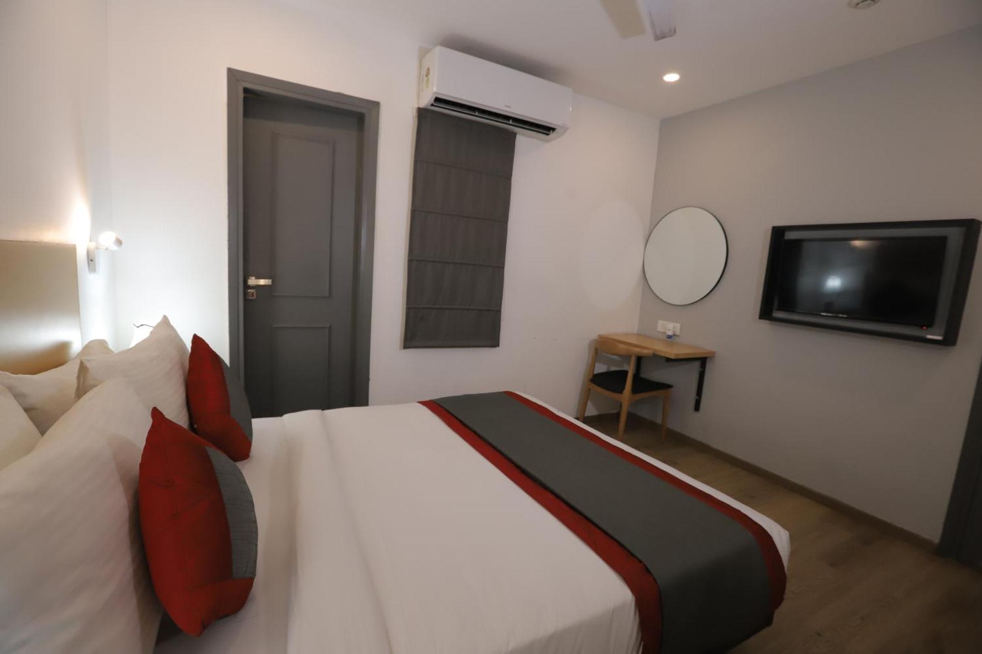 ניו דלהי Qotel Hotel Ip Residency East Delhi Preet Vihar מראה חיצוני תמונה
