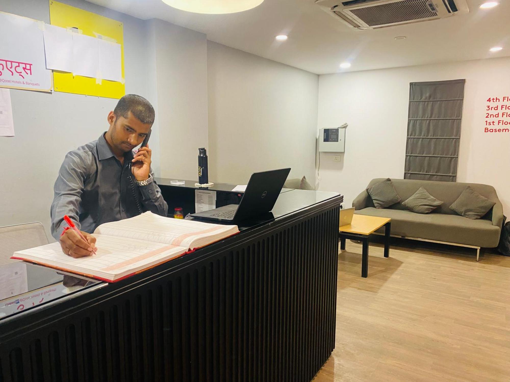 ניו דלהי Qotel Hotel Ip Residency East Delhi Preet Vihar מראה חיצוני תמונה